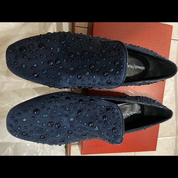 Donald J Pliner moccasin size 9.5m suede w studs - Picture 3 of 4